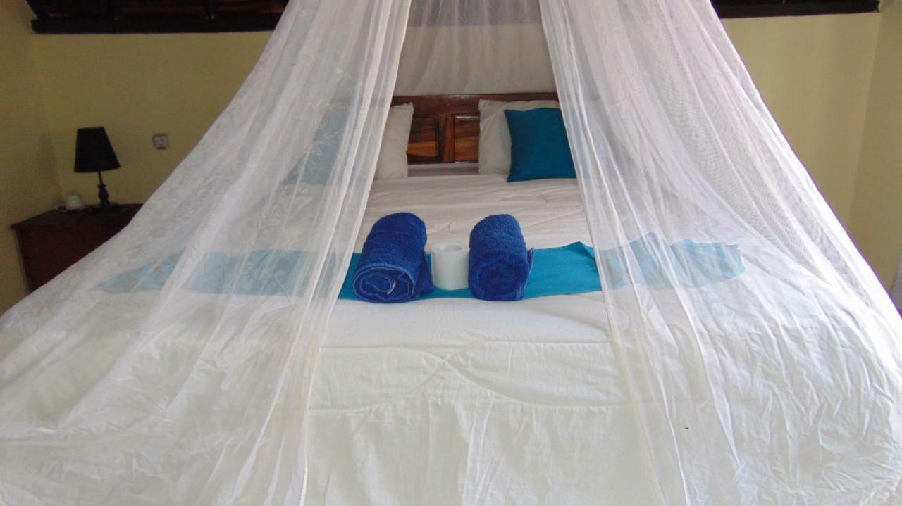 Sister Bungalow Hotel Gili Air Exterior photo